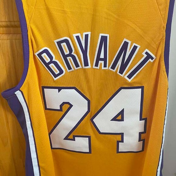 La Lakers Kobe Bryant Championship Jersey Yellow #24 - Picture 5 of 5